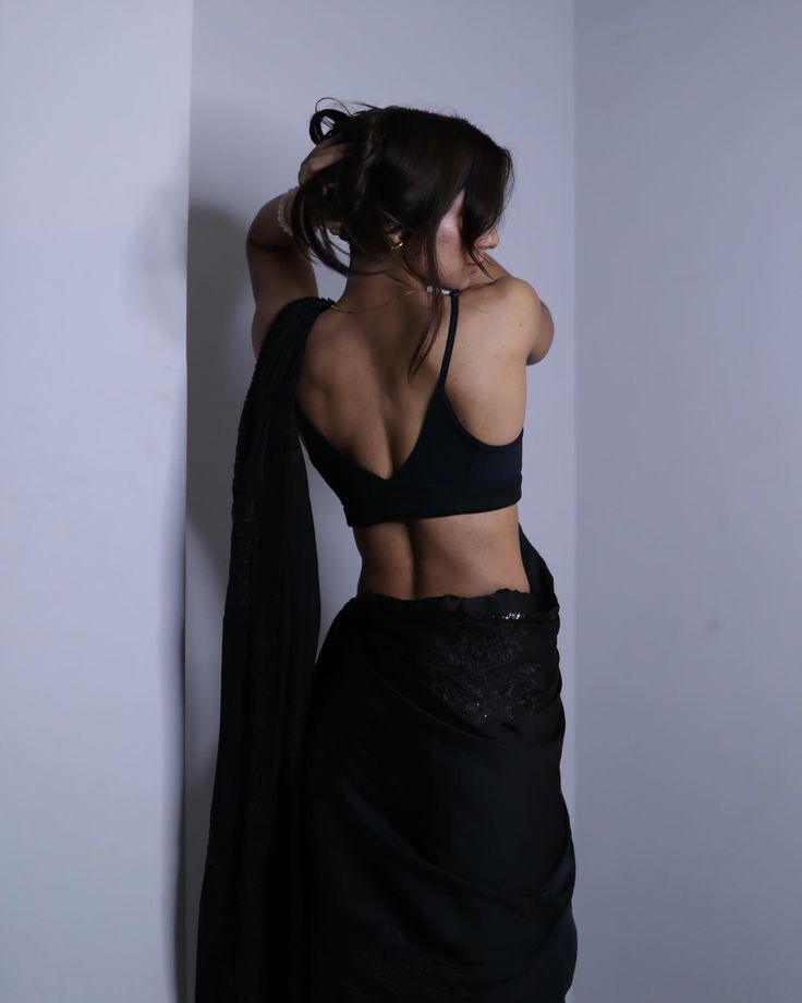 Desi Look: Black Saree & Kurti Hidden Face Images