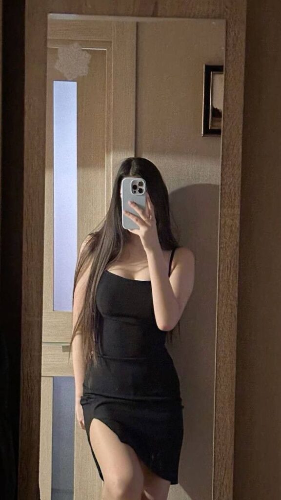 Stylish Short Black Dress Pics Without Showing Face