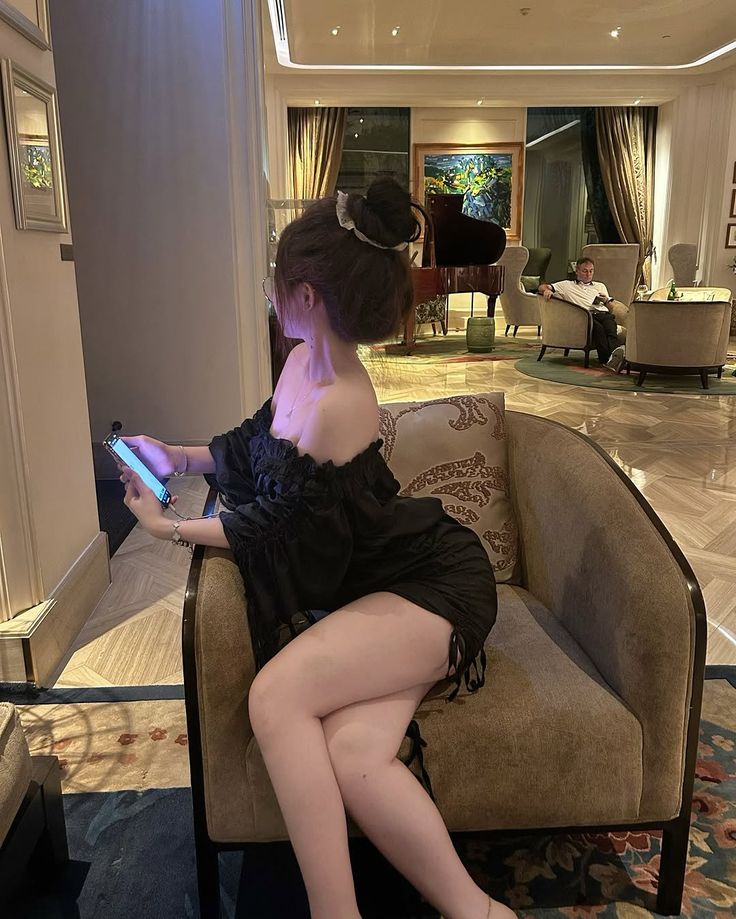 Attitude Girl Pic In Black Dress Hidden Face