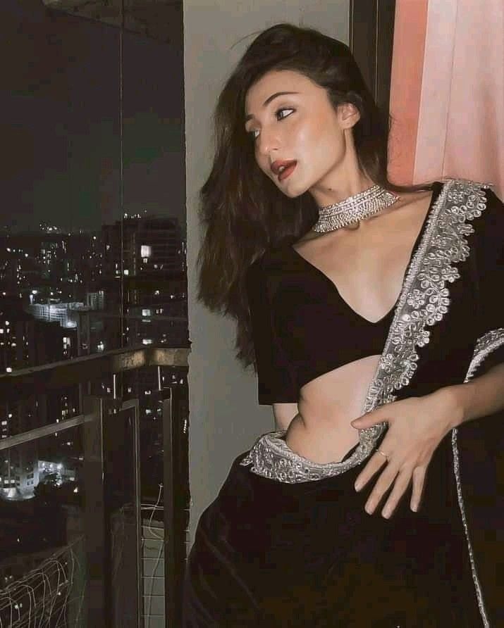 Desi Look: Black Saree & Kurti Hidden Face Images